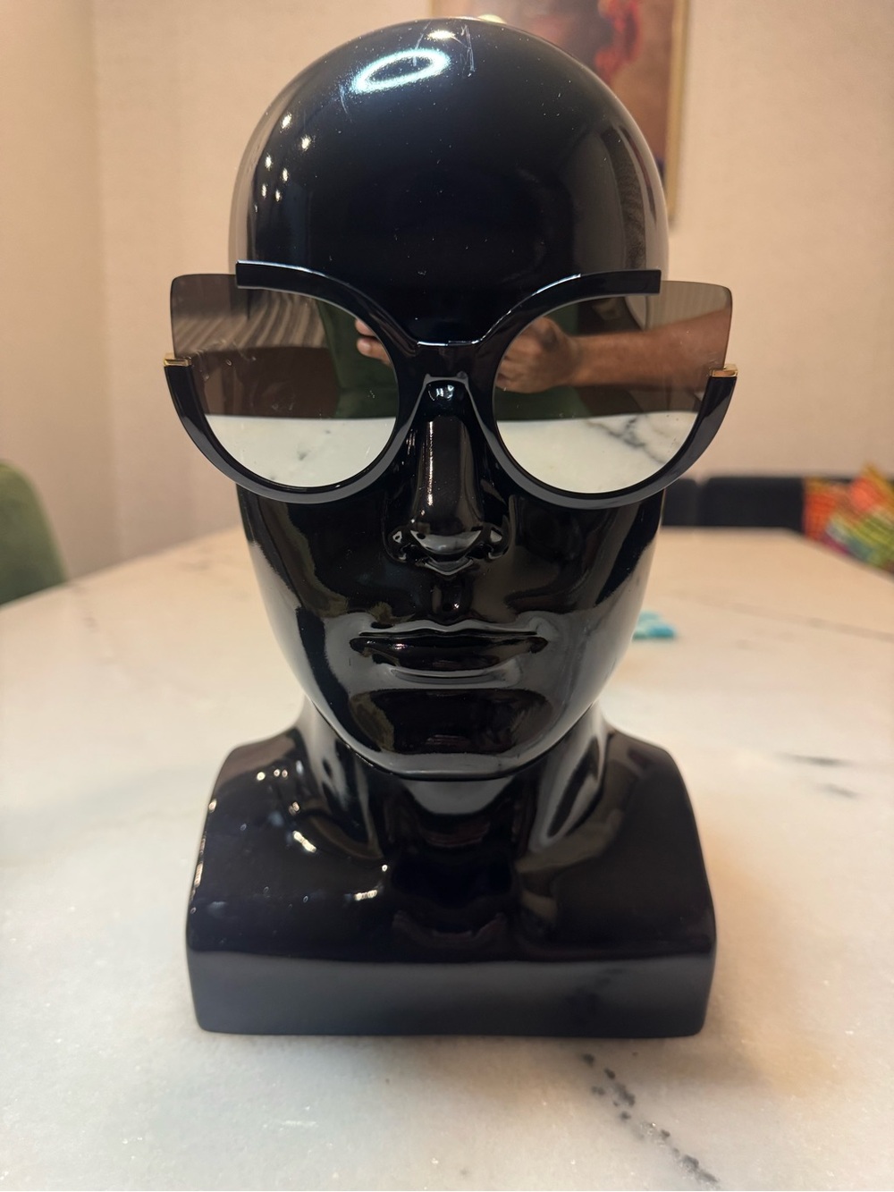 Chic Black Oversized Cat-Eye Sunglasses